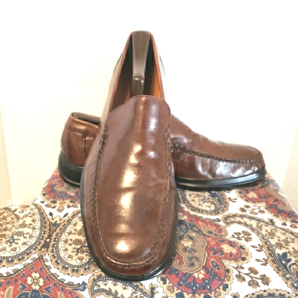 COLE HAAN Brown Leather Slip-On Loafers W/Nike Air Soles Men's Size 9.0